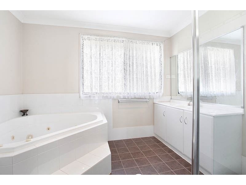 8 Davis Road, Marayong NSW 2148