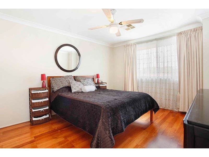 8 Davis Road, Marayong NSW 2148