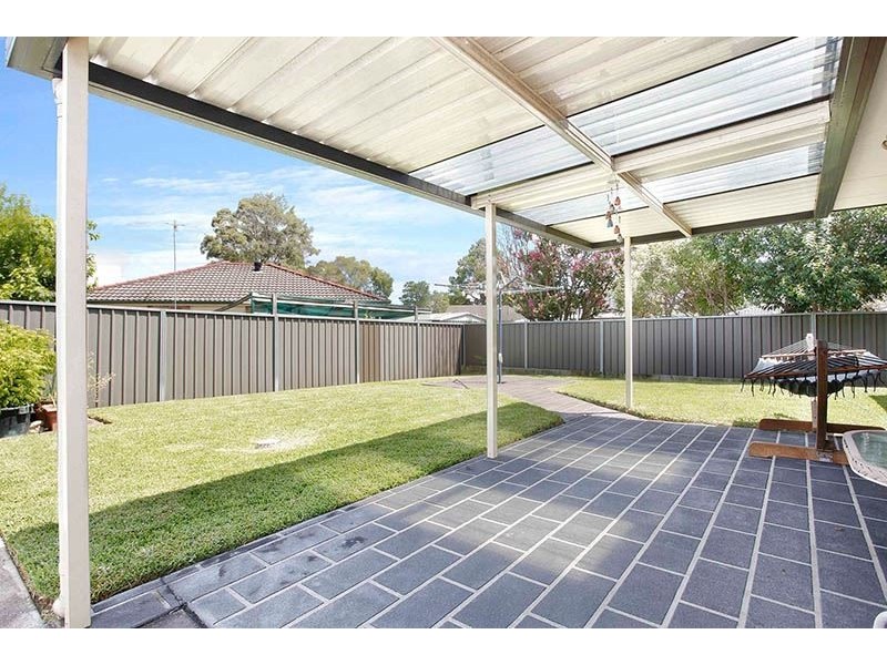 8 Davis Road, Marayong NSW 2148