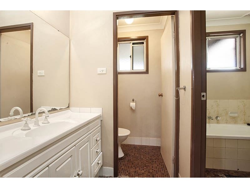 40 Caratel Crescent, Marayong NSW 2148