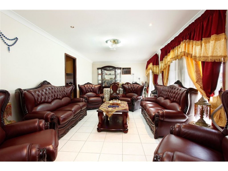 115 Colebee Crescent, Hassall Grove NSW 2761