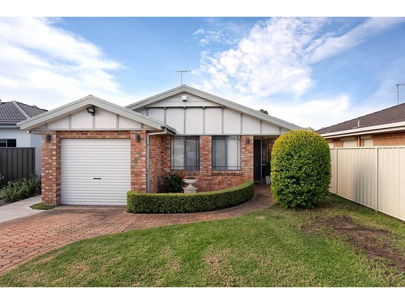 10 Burrowes Grove, Dean Park NSW 2761