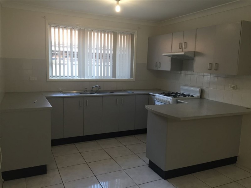 5 Westcott Place, Oakhurst NSW 2761