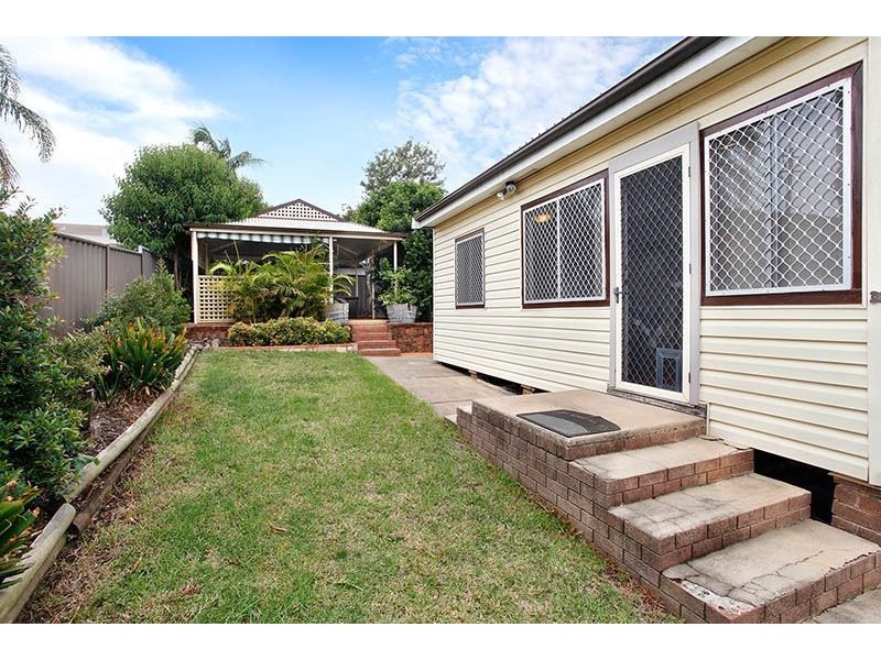 12 Dell Street, Blacktown NSW 2148