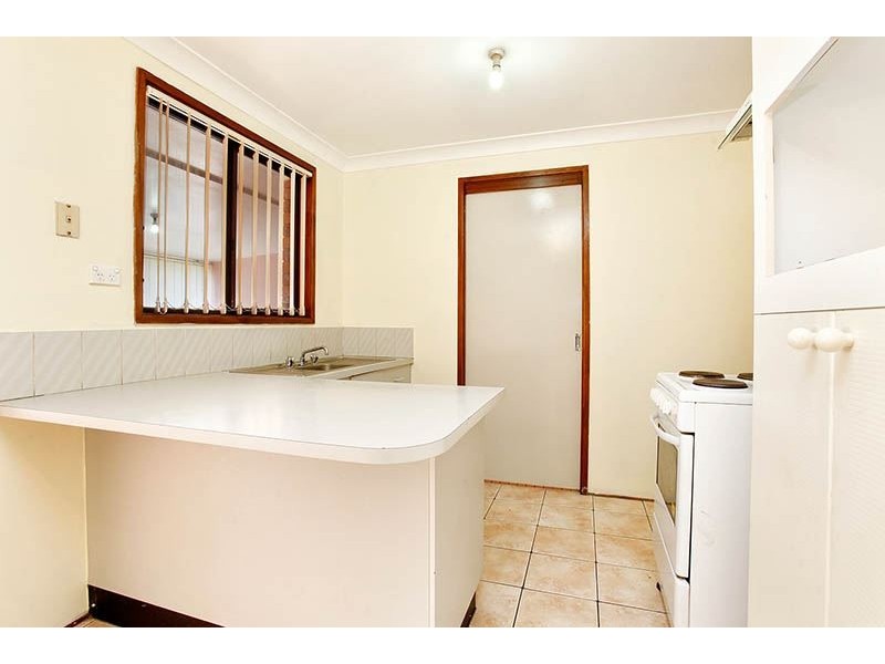 95 Colebee Crescent, Hassall Grove NSW 2761