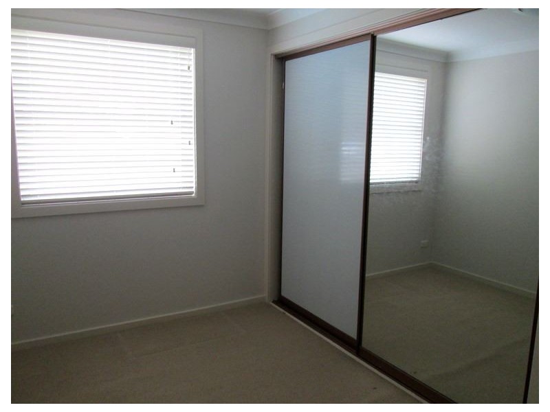 10 Grevillea Drive, St Clair NSW 2759