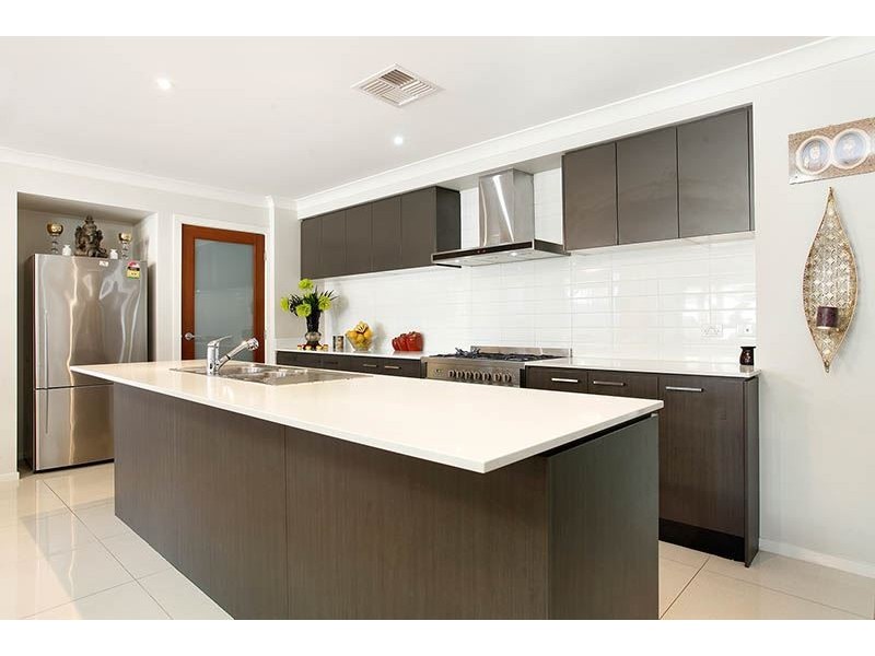 6 Tussock Street, Ropes Crossing NSW 2760