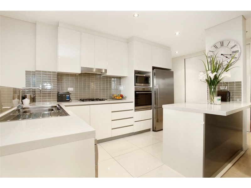 18/1-5 Mercer Street, Castle Hill NSW 2154