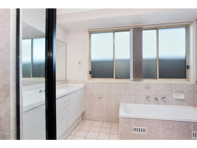 10 De Castella Drive, Blacktown NSW 2148