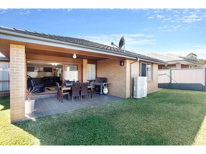 6 Tussock Street, Ropes Crossing NSW 2760