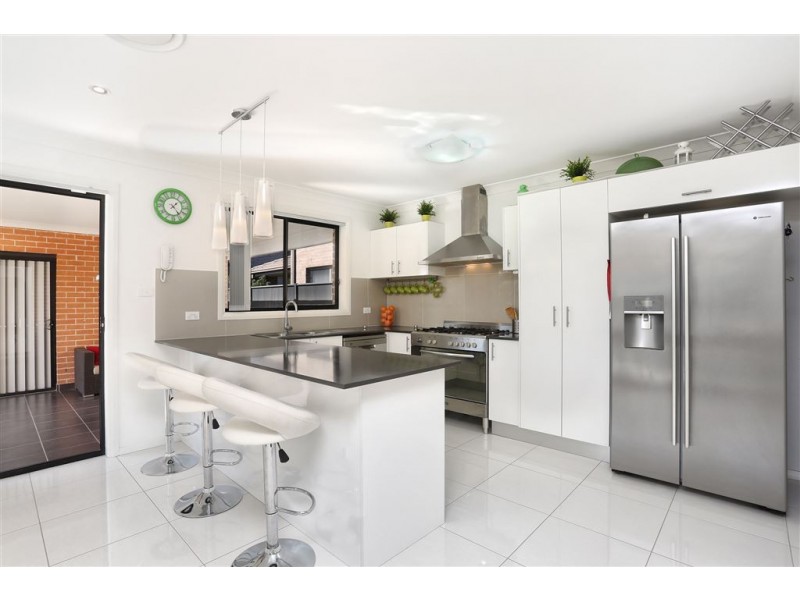 14 Gurry Avenue, Ropes Crossing NSW 2760