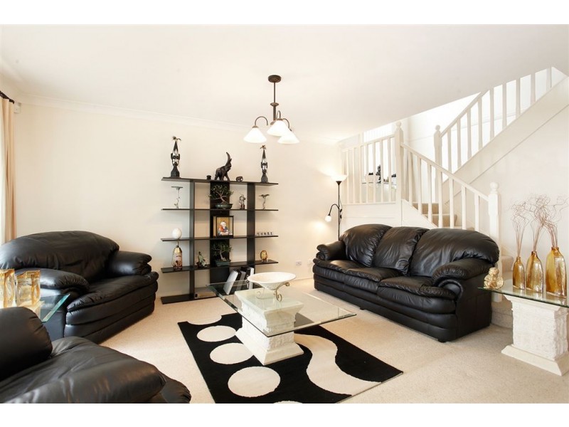 11 Sauvage Place, Doonside NSW 2767