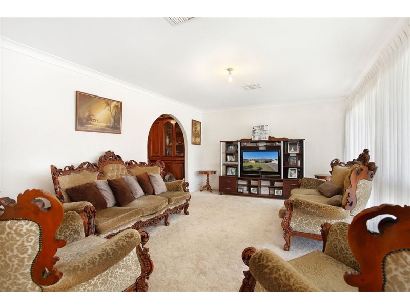 50 Farnham Road, Quakers Hill NSW 2763