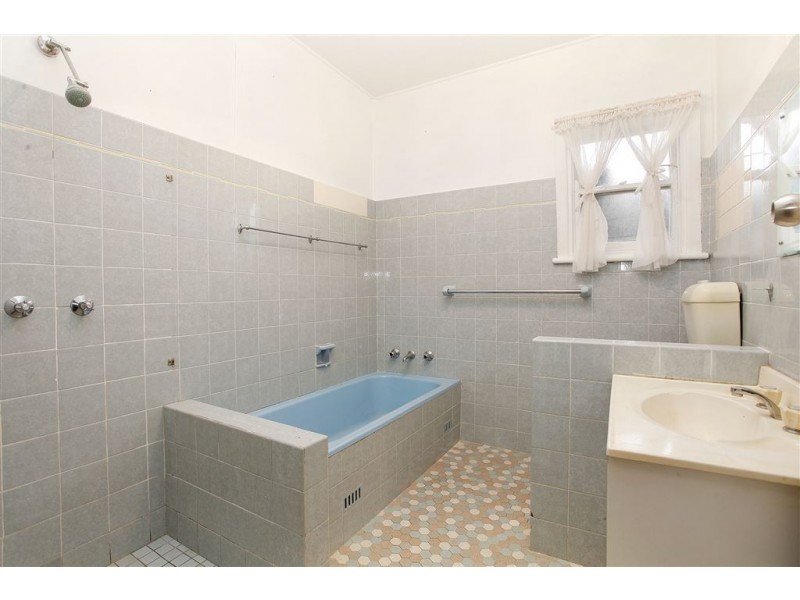 12 Matthew Crescent, Blacktown NSW 2148