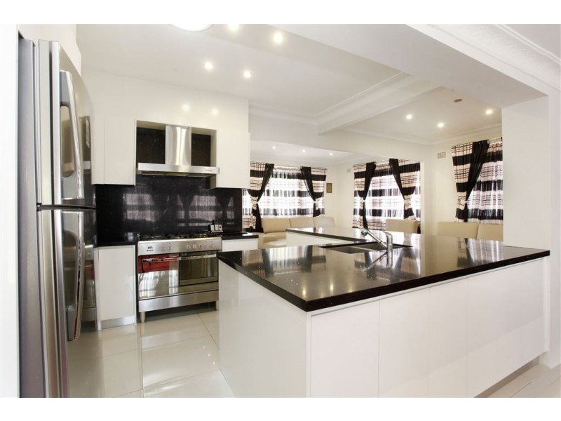 6 Amos Place, Marayong NSW 2148