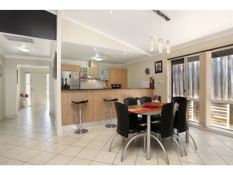 33 Parkwood Street, Plumpton NSW 2761