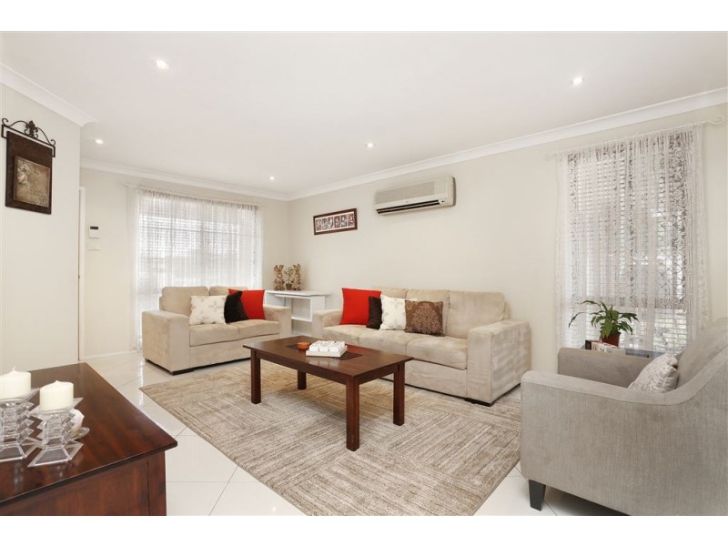 16 Glenview Grove, Glendenning NSW 2761