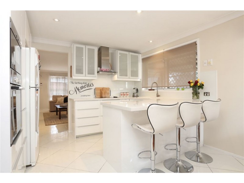 16 Glenview Grove, Glendenning NSW 2761