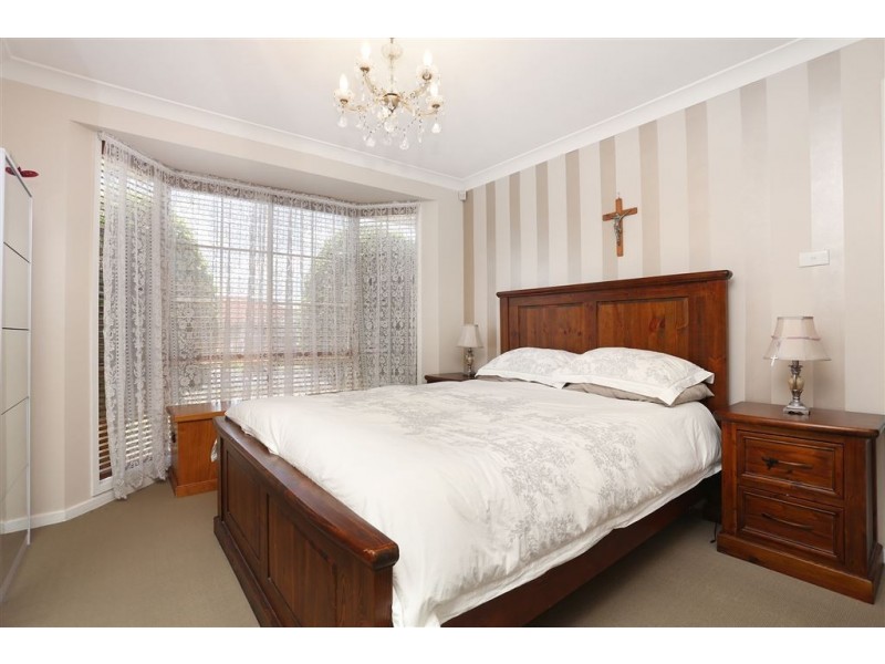 16 Glenview Grove, Glendenning NSW 2761