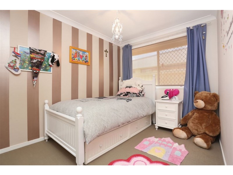 16 Glenview Grove, Glendenning NSW 2761