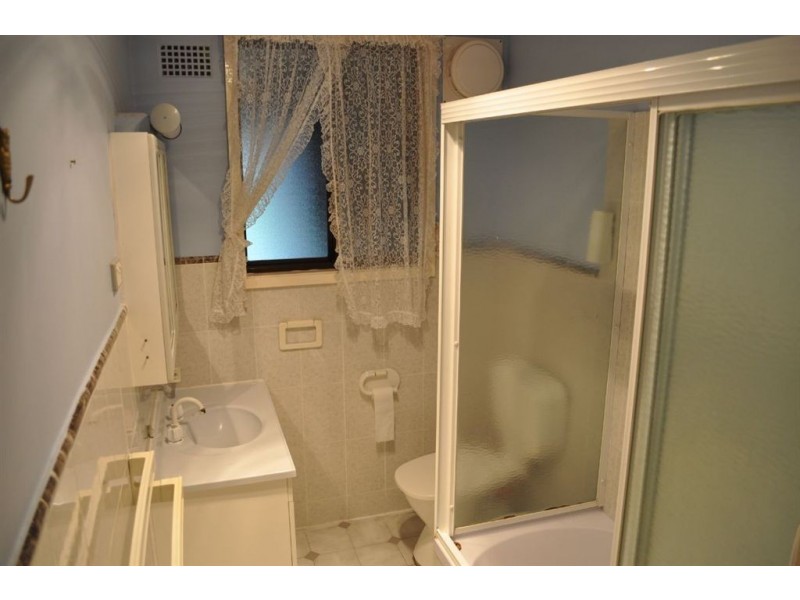 27 Hilltop Avenue, Blacktown NSW 2148