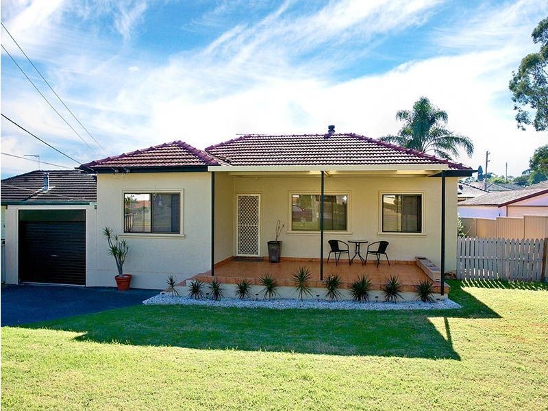 33 Hilltop Avenue, Blacktown NSW 2148