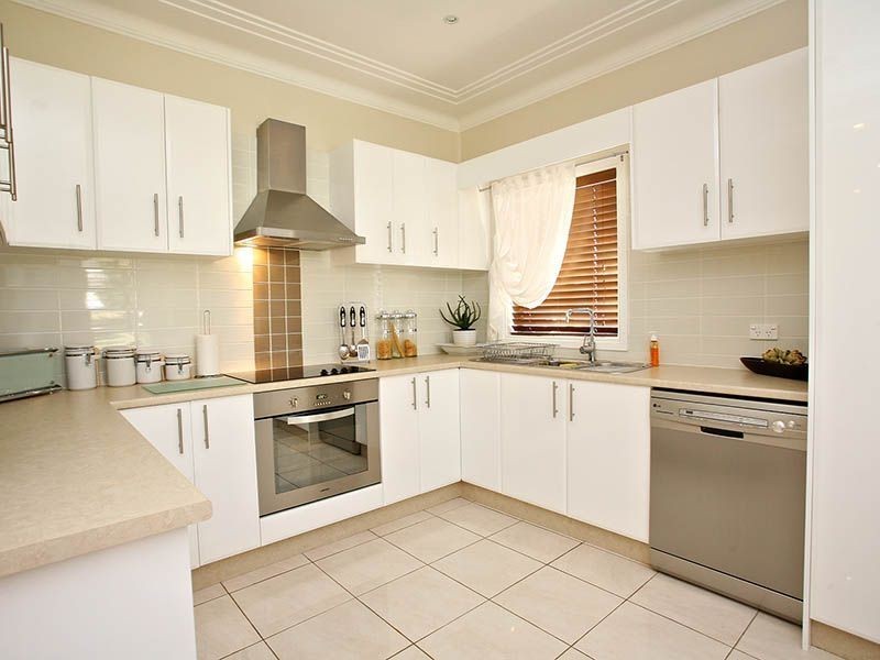 33 Hilltop Avenue, Blacktown NSW 2148