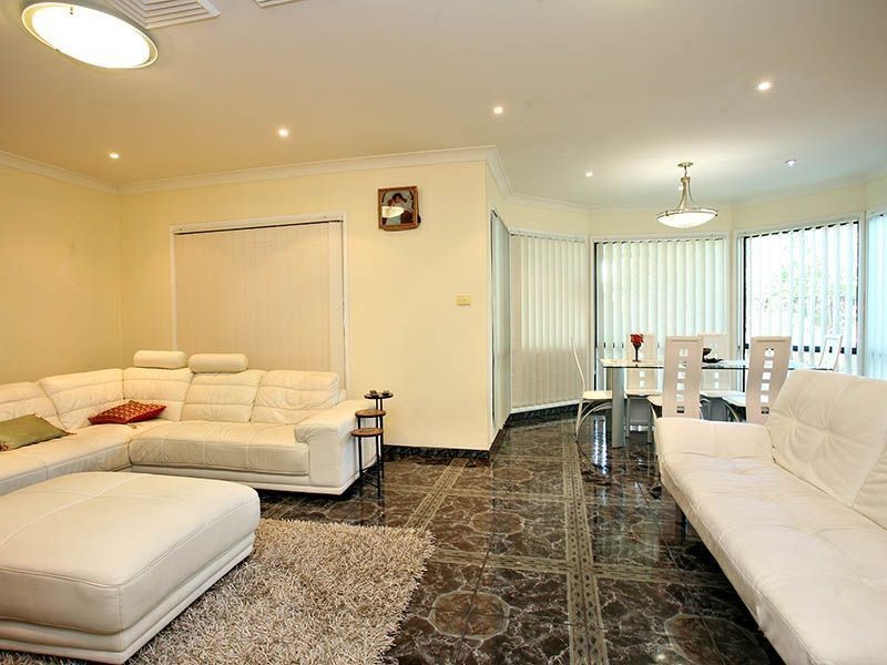 47 Jindabyne Circuit, Woodcroft NSW 2767