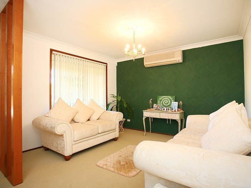 21 Allison Drive, Glenmore Park NSW 2745