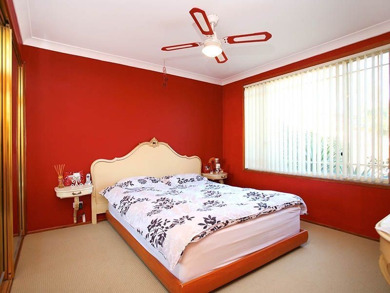 21 Allison Drive, Glenmore Park NSW 2745