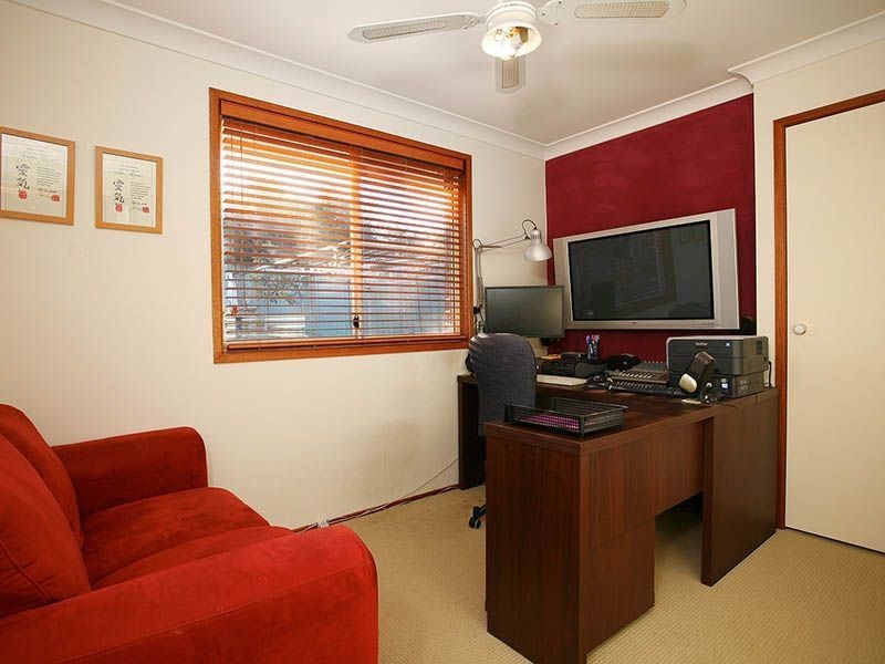 21 Allison Drive, Glenmore Park NSW 2745