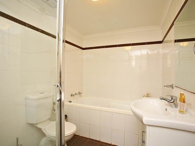 32/8-14 Oxford Street, Blacktown NSW 2148