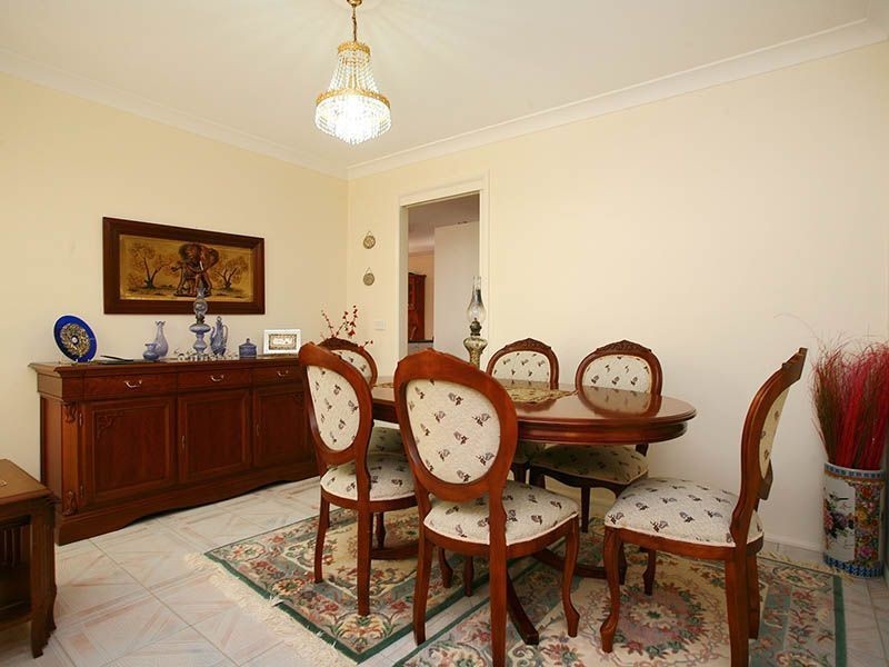 18 Burrinjuck Drive, Woodcroft NSW 2767