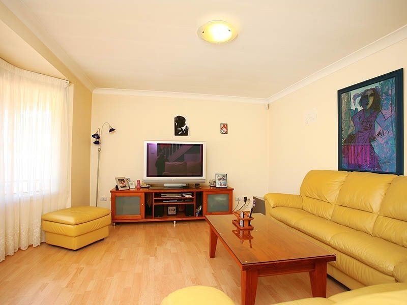 8/41 St Martins Crescent, Blacktown NSW 2148