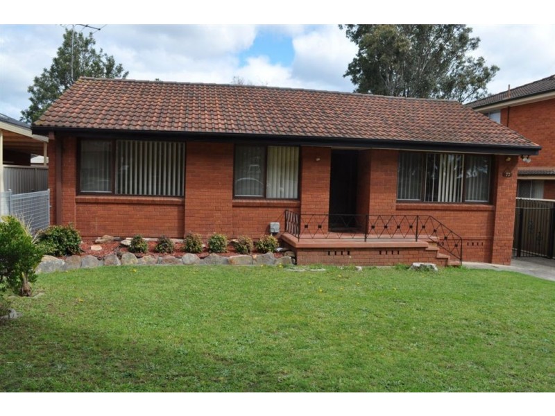 77 Warrimoo Drive, Quakers Hill NSW 2763