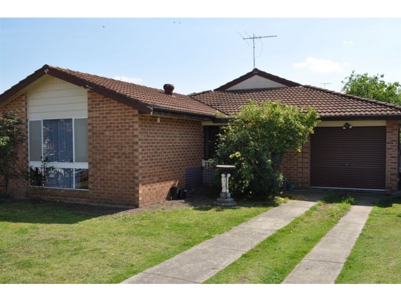 12 Hartnett Place, Doonside NSW 2767
