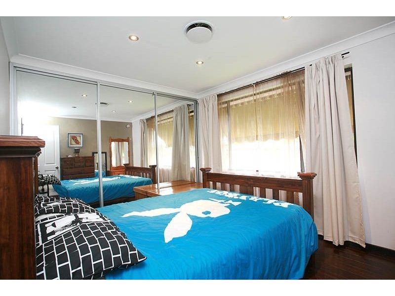 8 Chisholm Street, Quakers Hill NSW 2763