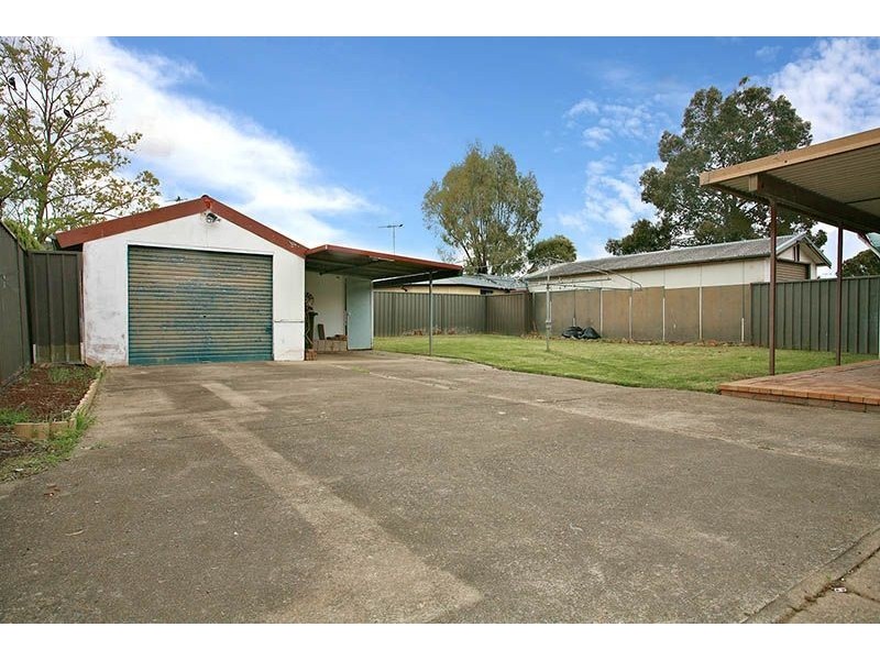 8 Chisholm Street, Quakers Hill NSW 2763