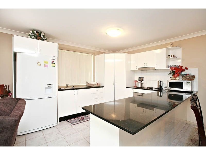 2/297 Flushcombe Road, Blacktown NSW 2148