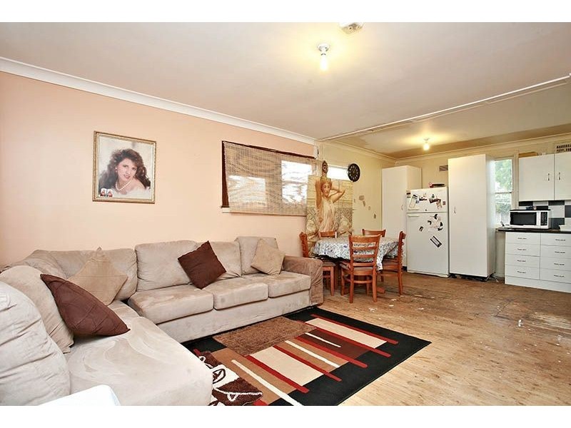 27 Nella Dan Avenue, Tregear NSW 2770