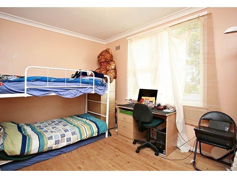 27 Nella Dan Avenue, Tregear NSW 2770