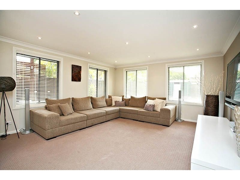 44 Cowley Crescent, Prospect NSW 2148