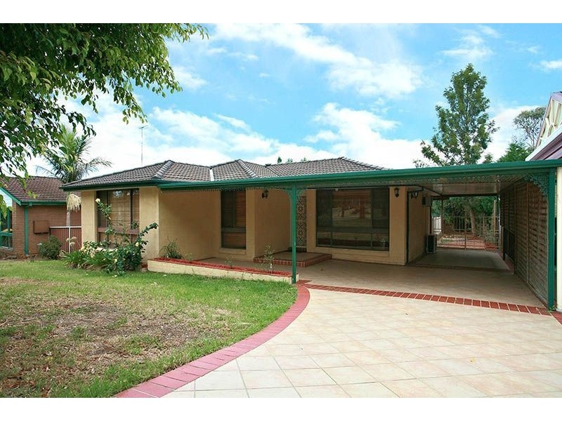 19 Chaplin Crescent, Quakers Hill NSW 2763