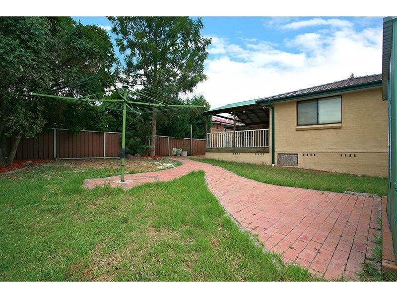19 Chaplin Crescent, Quakers Hill NSW 2763