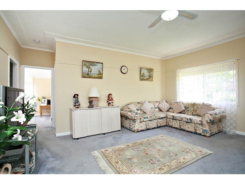 42 Charles Street, Blacktown NSW 2148
