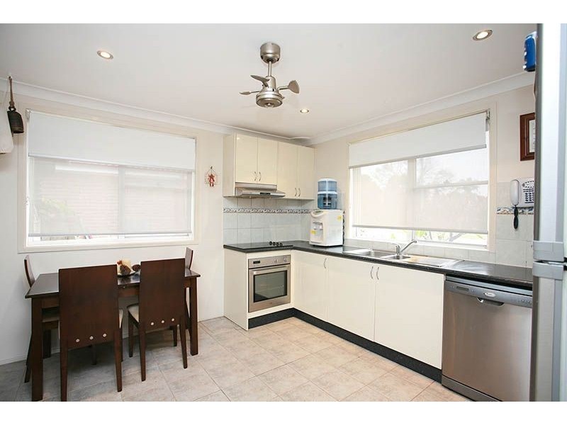 39 Falmouth Road, Quakers Hill NSW 2763