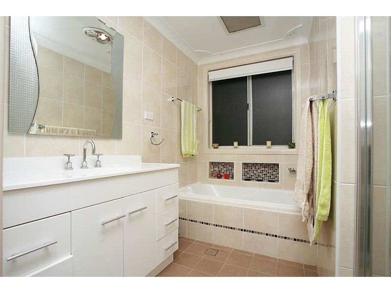 39 Falmouth Road, Quakers Hill NSW 2763