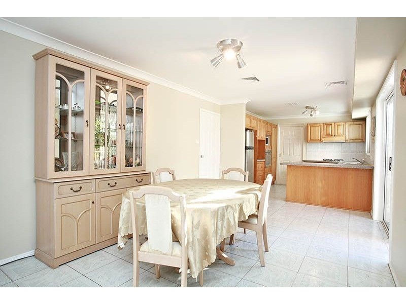 3 Dee Place, Prospect NSW 2148