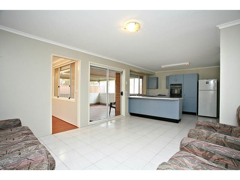 4 Bates Place, Doonside NSW 2767