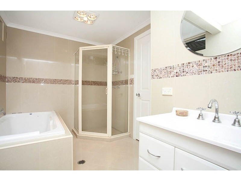 33 Matthew Crescent, Blacktown NSW 2148